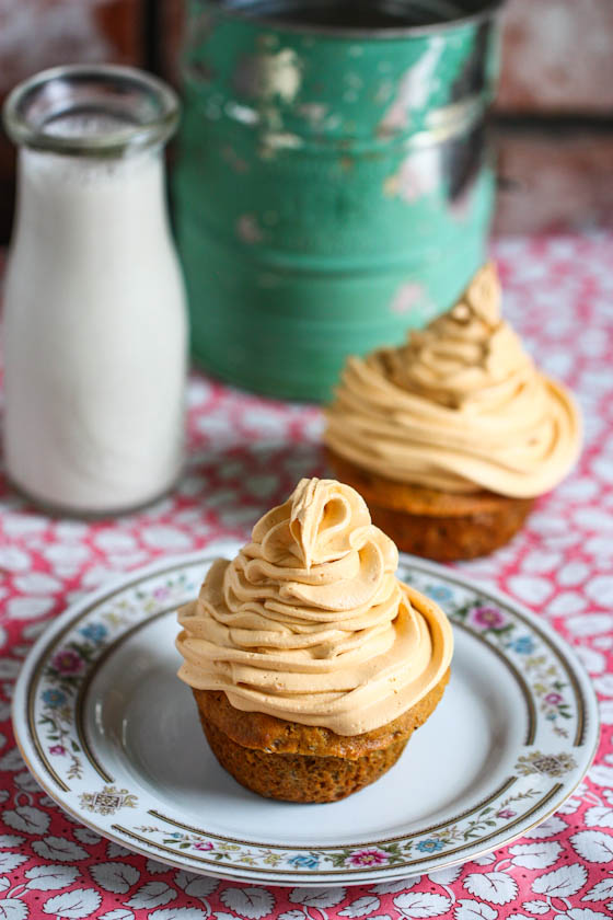 date nut cupcakes-4254